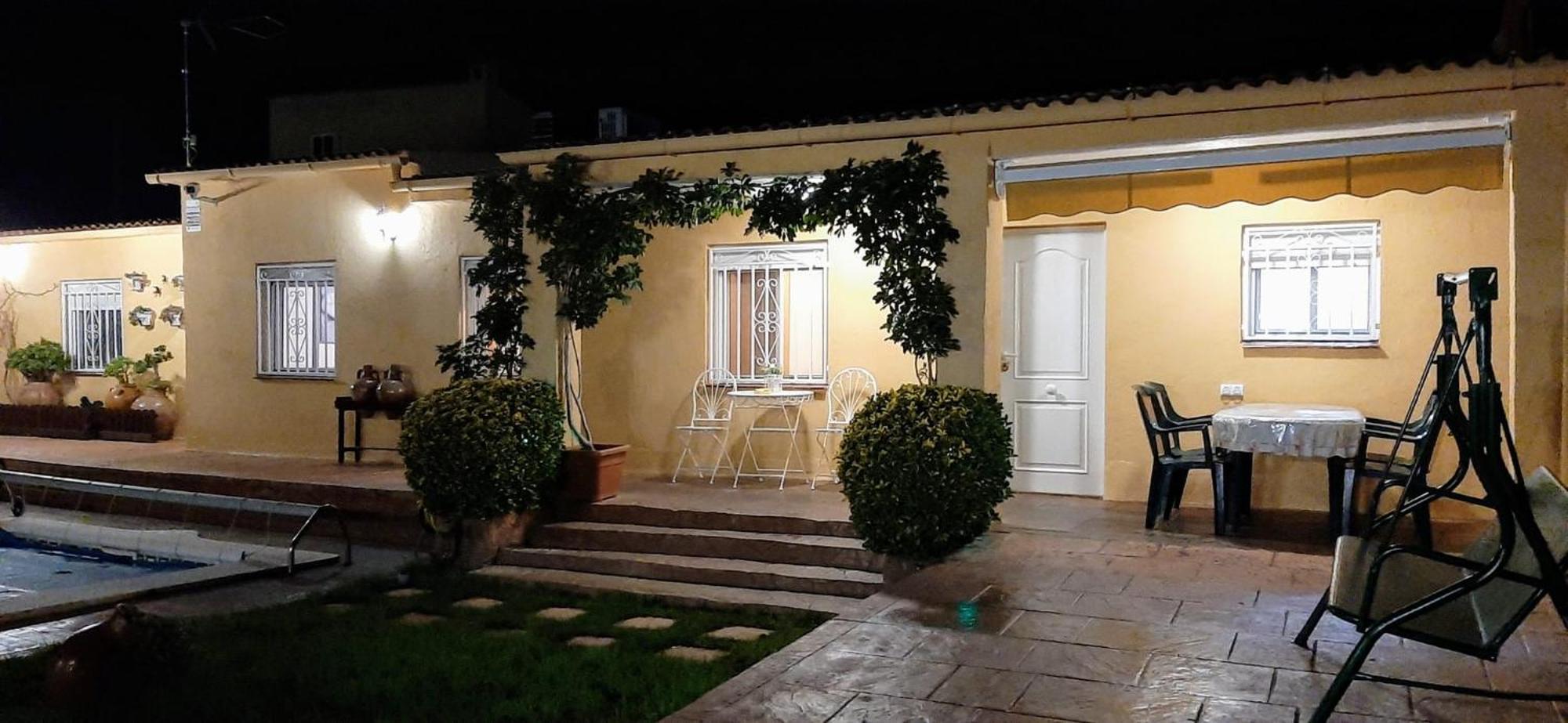 Chalet Vacacional Con Piscina Privada Y Barbacoa Tarragona Exterior photo